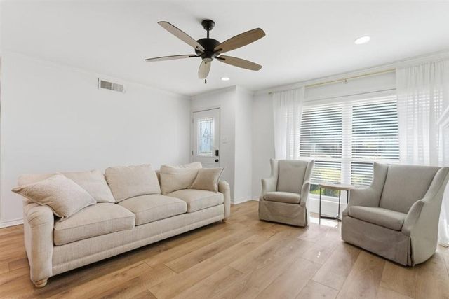 450 Greenway Street, Lake Charles, LA 70605