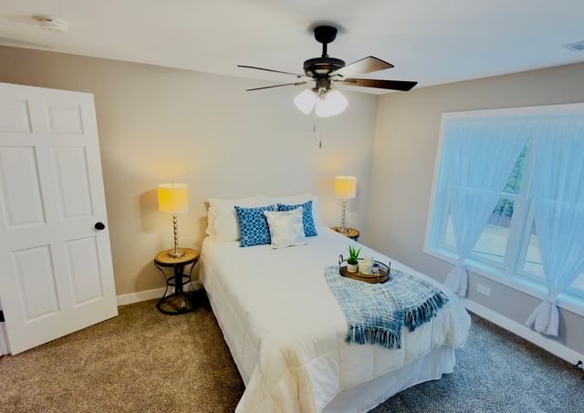 1012 Warner Avenue, Lemont, IL 60439