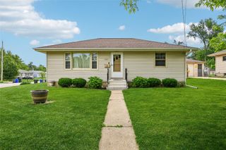 467 18th Street NW, Cedar Rapids, IA 52405
