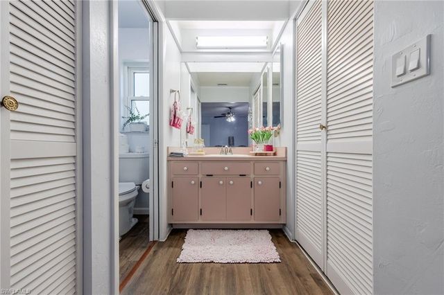 425 SW 43rd LN, Cape Coral, FL 33914