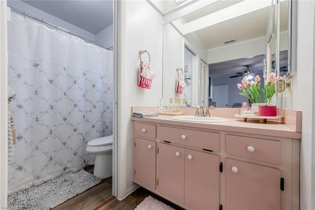 425 SW 43rd LN, Cape Coral, FL 33914