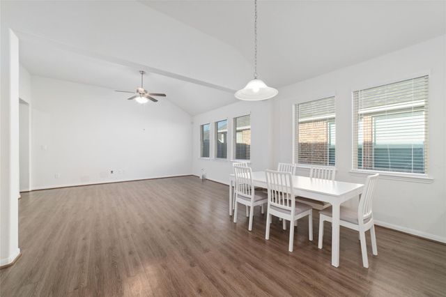 2826 Painted Sunrise Trail, Houston, TX 77045