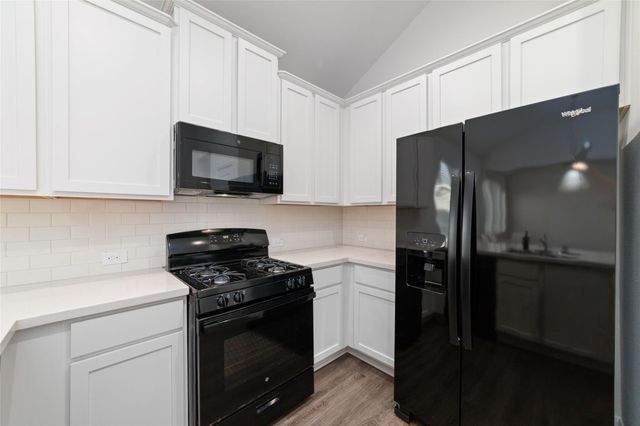 2826 Painted Sunrise Trail, Houston, TX 77045