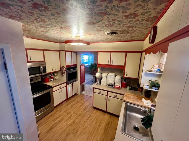 1200 SCHOFFERS RD, Birdsboro, PA 19508