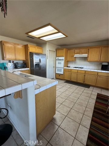 9888 Solano Road, Victorville, CA 92392