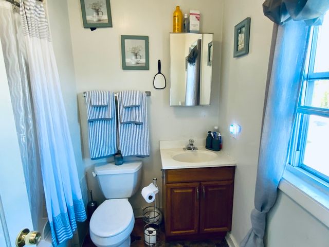 706 BROADWAY Avenue, North Chicago, IL 60064