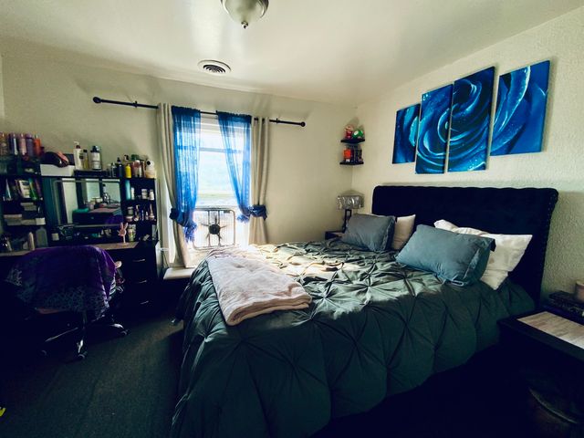 706 BROADWAY Avenue, North Chicago, IL 60064