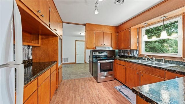 727 Garfield AVENUE, Viroqua, WI 54665