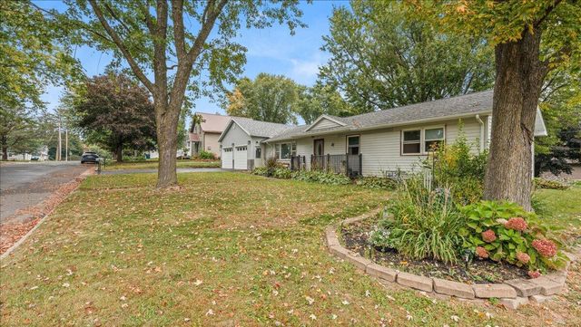 727 Garfield AVENUE, Viroqua, WI 54665