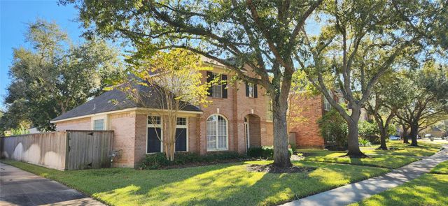 7022 Emerald Glen Drive, Sugar Land, TX 77479