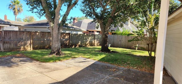 7022 Emerald Glen Drive, Sugar Land, TX 77479