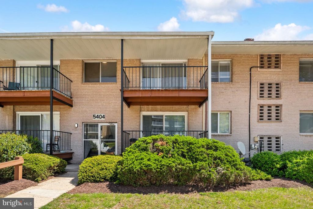 5404 85th Ave Apt 204, New Carrollton, MD 20784