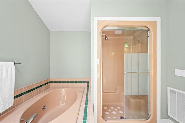 20 Winter St, Merrimac, MA 01860