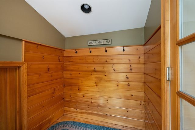 20 Winter St, Merrimac, MA 01860