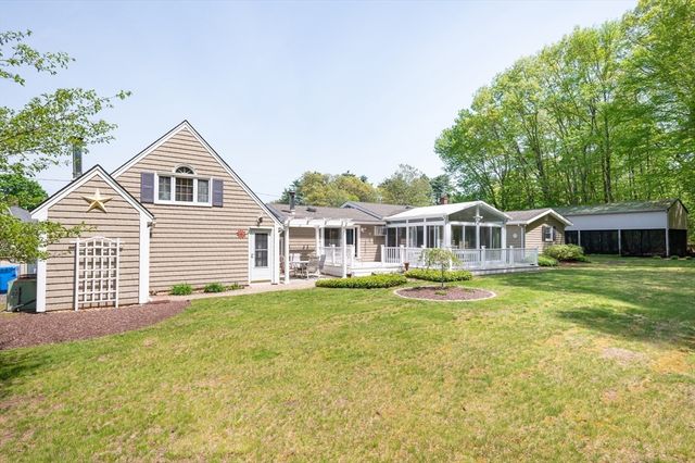 20 Winter St, Merrimac, MA 01860