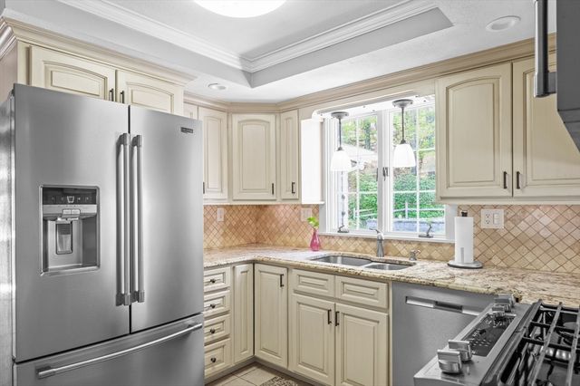 20 Winter St, Merrimac, MA 01860