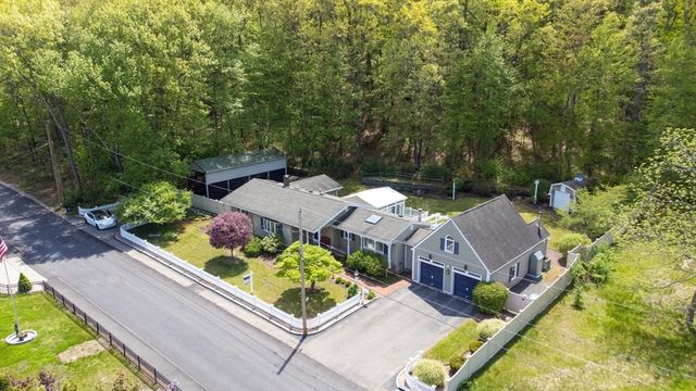 20 Winter St, Merrimac, MA 01860