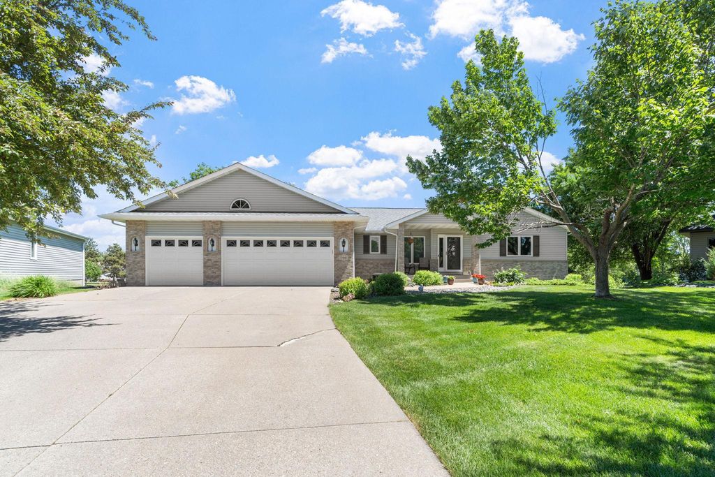 13661 Garnet Street NW, Anoka, MN 55303