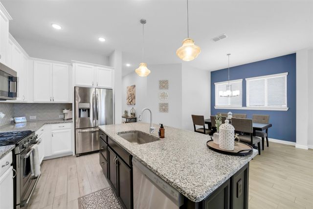 2819 Blue Mist Bend, Brookshire, TX 77423