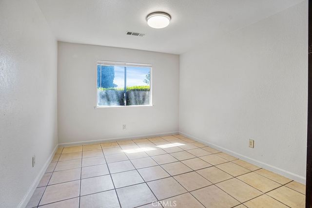 3360 R, Merced, CA 95348