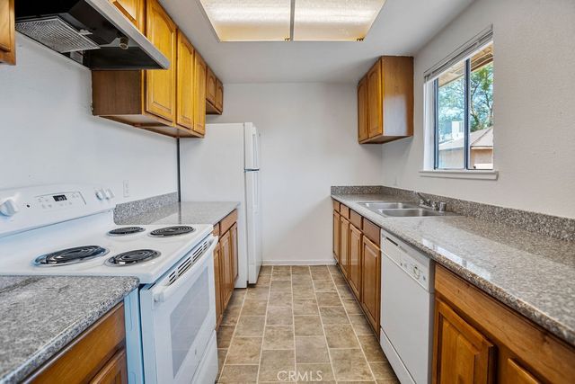 3360 R, Merced, CA 95348