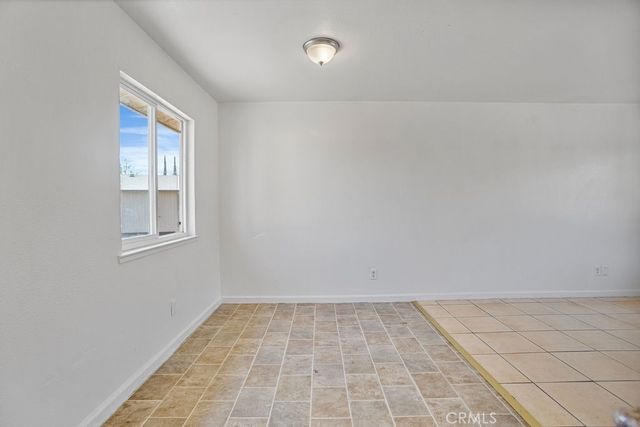 3360 R, Merced, CA 95348