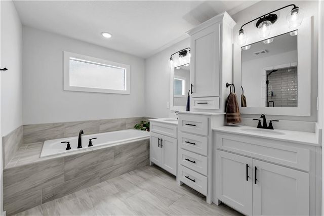31715 W 164th Terrace, Gardner, KS 66030