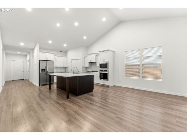 1945 S 32nd Ave 19, Cornelius, OR 97113