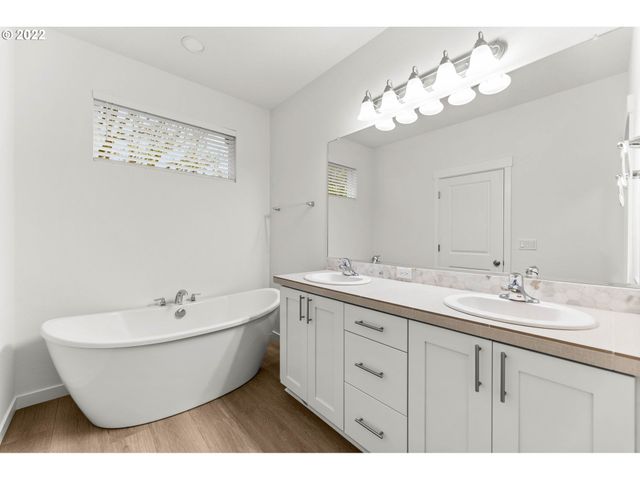 1945 S 32nd Ave 19, Cornelius, OR 97113