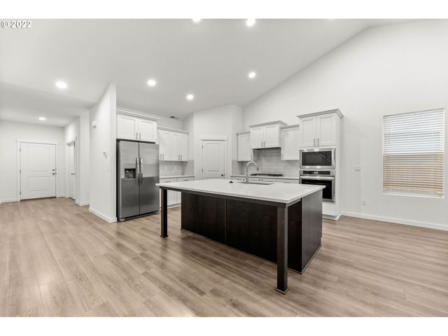 1945 S 32nd Ave 19, Cornelius, OR 97113