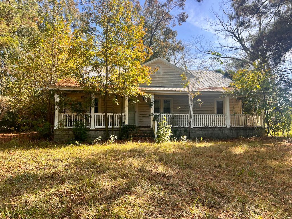 112 Woodover Farms Street, Harleyville, SC 29448