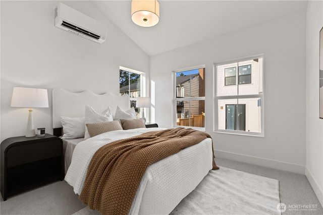 3245 13th Avenue W, Seattle, WA 98119