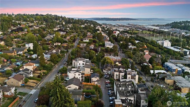 3245 13th Avenue W, Seattle, WA 98119