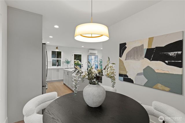 3245 13th Avenue W, Seattle, WA 98119