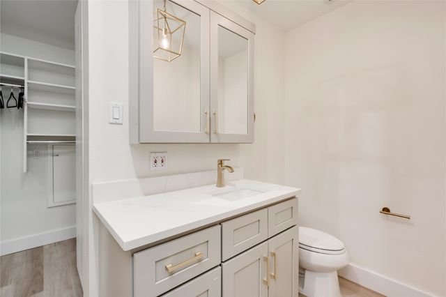 505 W 7th ST 102, Austin, TX 78701