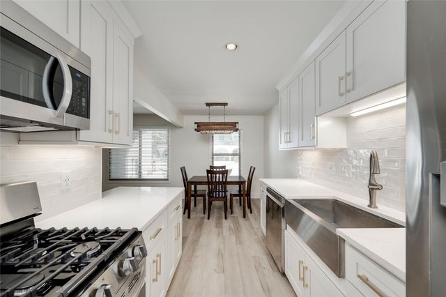 505 W 7th ST 102, Austin, TX 78701