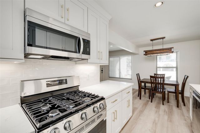 505 W 7th ST 102, Austin, TX 78701