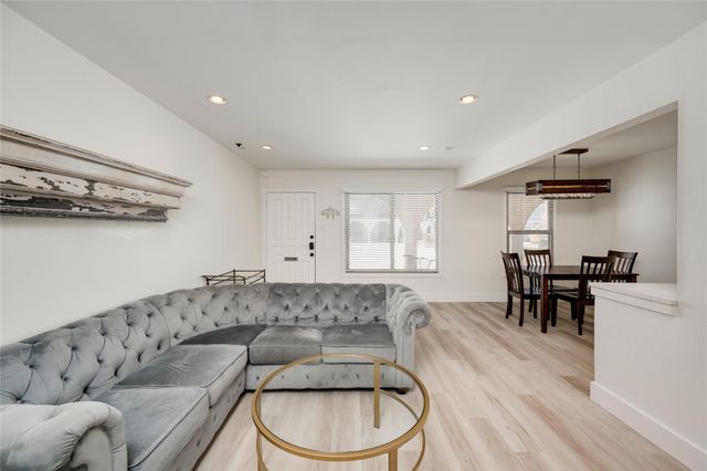 505 W 7th ST 102, Austin, TX 78701