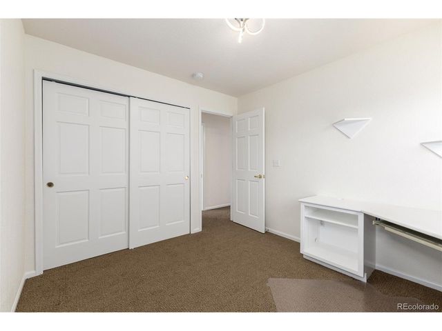 8825 Fairview Oaks Pl, Lone Tree, CO 80124