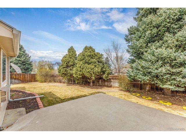 8825 Fairview Oaks Pl, Lone Tree, CO 80124