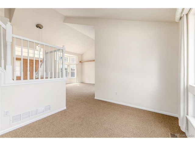 8825 Fairview Oaks Pl, Lone Tree, CO 80124