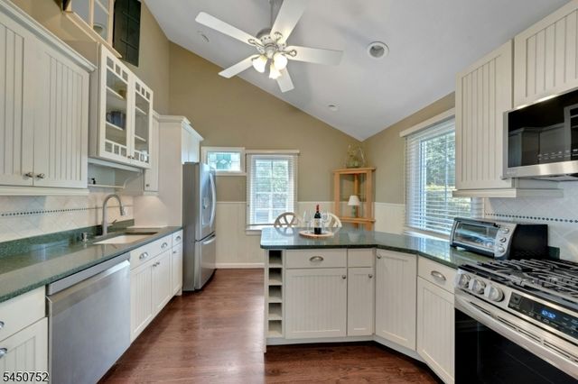 67 Fox Hill Rd, Parsippany-troy Hills Twp., NJ 07834