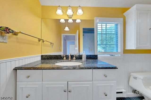 67 Fox Hill Rd, Parsippany-troy Hills Twp., NJ 07834