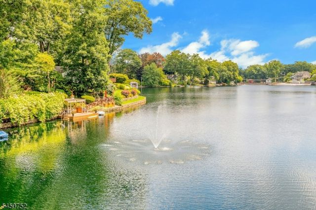 67 Fox Hill Rd, Parsippany-troy Hills Twp., NJ 07834