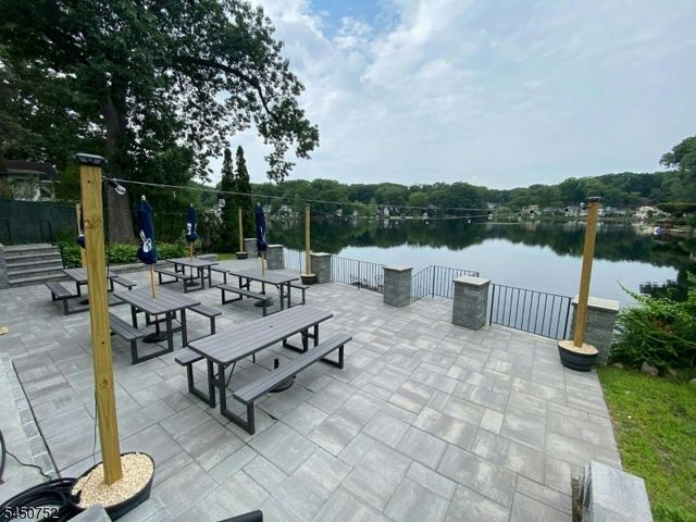 67 Fox Hill Rd, Parsippany-troy Hills Twp., NJ 07834