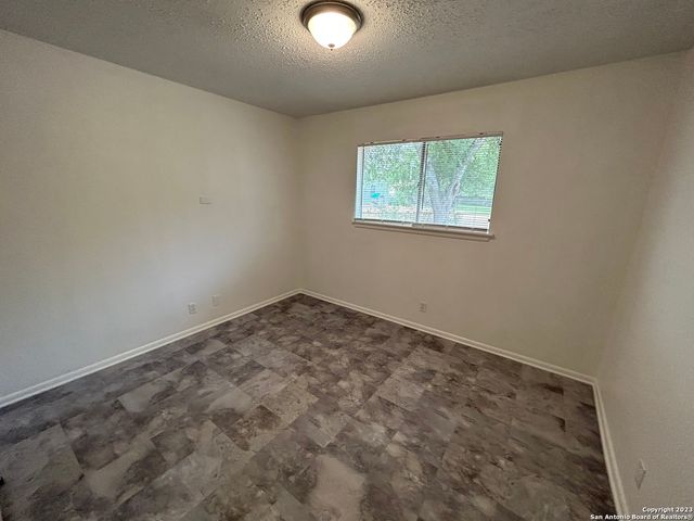 7338 Marble Creek Dr, San Antonio, TX 78238