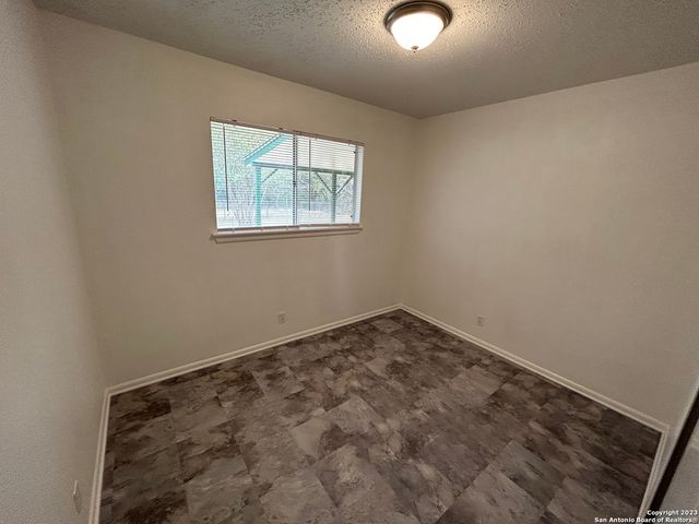 7338 Marble Creek Dr, San Antonio, TX 78238