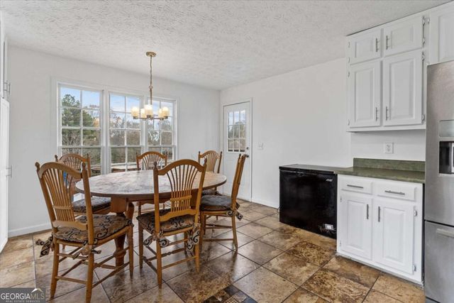 870 Hounds Ridge Court, Lawrenceville, GA 30043