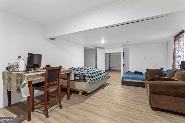 870 Hounds Ridge Court, Lawrenceville, GA 30043