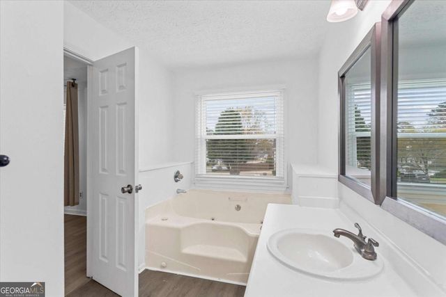 870 Hounds Ridge Court, Lawrenceville, GA 30043